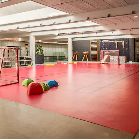 2 Bedroom Gorgeous In Apartamento *