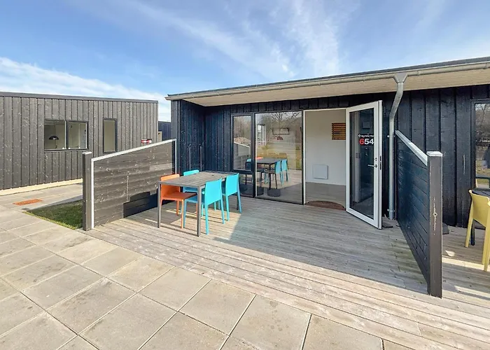 2 Bedroom Gorgeous In Apartamento