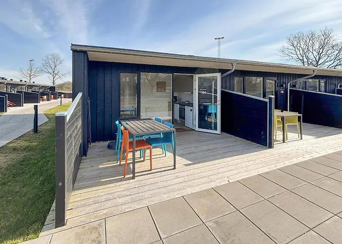 2 Bedroom Gorgeous In *